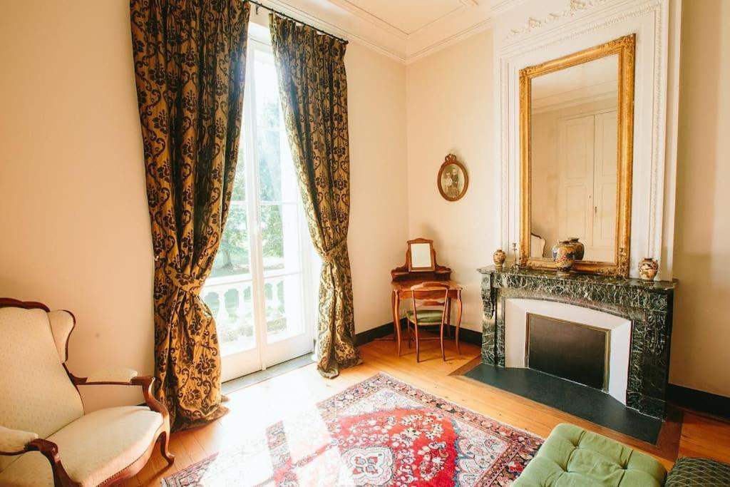 Chateau Couffins Asques Buitenkant foto