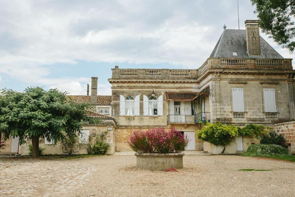 Chateau Couffins Asques Buitenkant foto