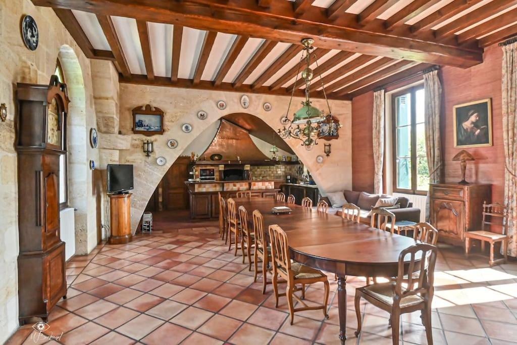 Chateau Couffins Asques Buitenkant foto