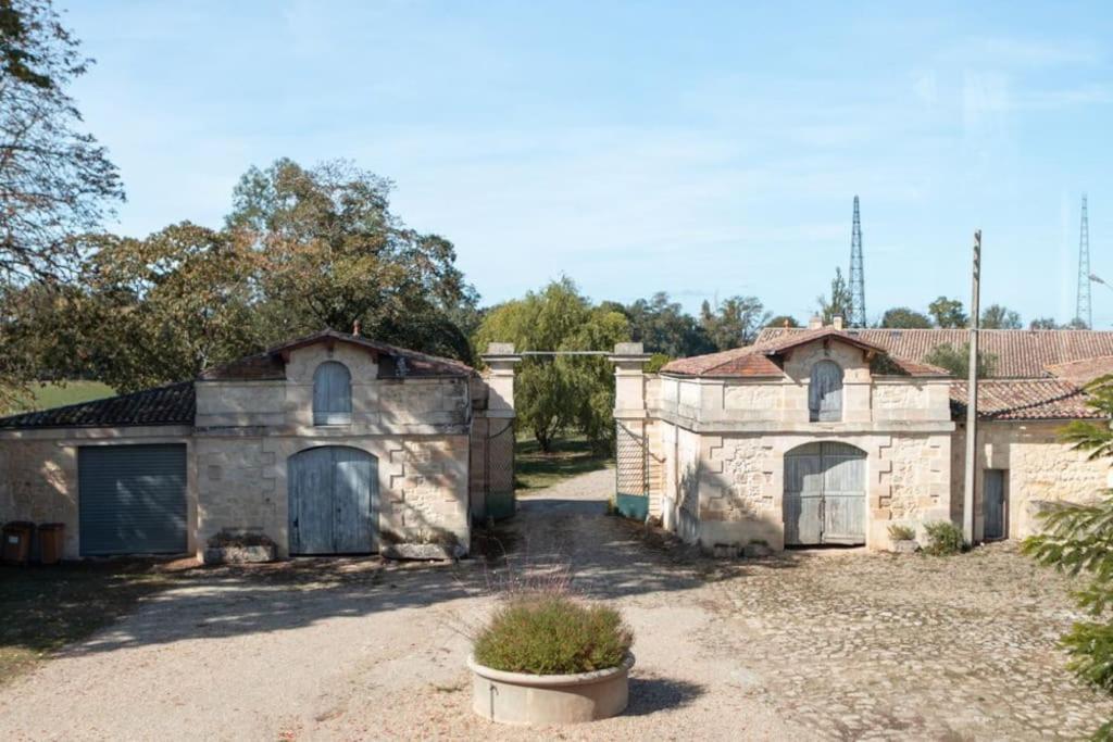 Chateau Couffins Asques Buitenkant foto
